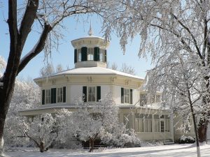 Octagon House Museum Christmas Tours